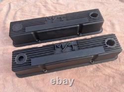 1 pair of Mickey Thompson valve covers for small block Chevy