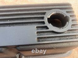 1 pair of Mickey Thompson valve covers for small block Chevy