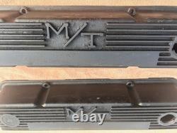 1 pair of Mickey Thompson valve covers for small block Chevy