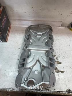 Edelbrock 5001 Small Block Chevy Torker II Single Plane intake Manifold