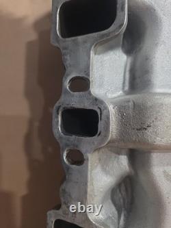 Holley Street Dominator intake Chevy small block V8 305, 327, 350, Thermostat