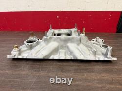 Vintage Small Block Chevy Holley 701r-1 Street Dominator Intake Manifold 826