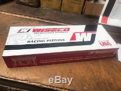 Wiseco Forged Flat Top Pistons 4.030 Chevy Small Block LS 6.0L LS2 LS6 LQ4 LQ9